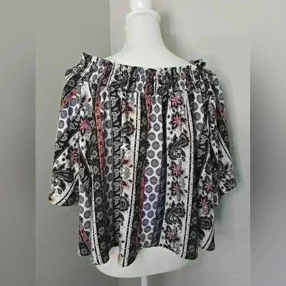Shyanne Western Boho Off The Shoulder Paisley Shirt - Picture 1 of 9